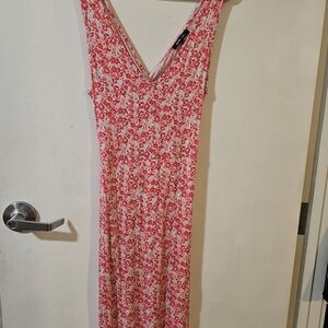 NWOT BCBG Dress with back cutout